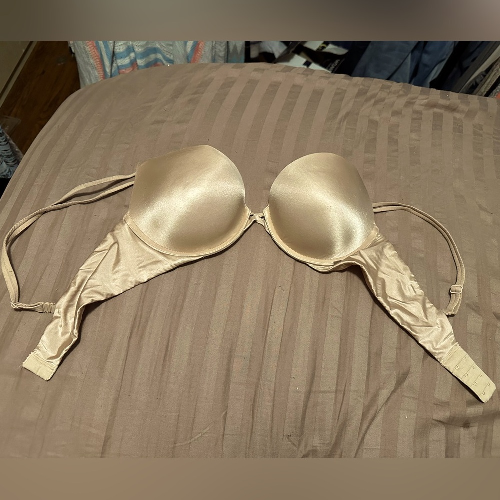 Sold on Ⓜ️  Victoria's Secret Very Sexy Push-up Bra 36C